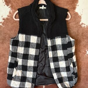 Maurices Black and White Sherpa Vest